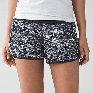 lululemon Run Times Short 4" in Nami Wave White / Black